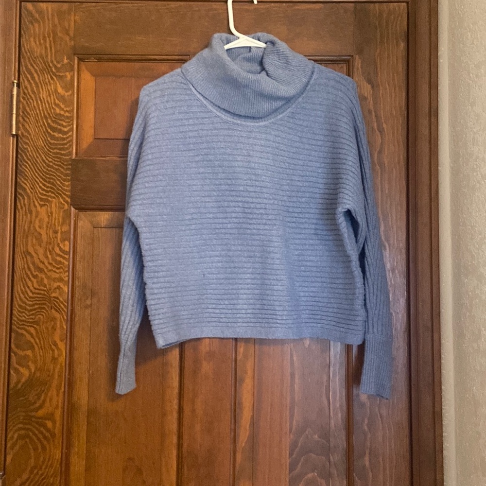Cropped sweater